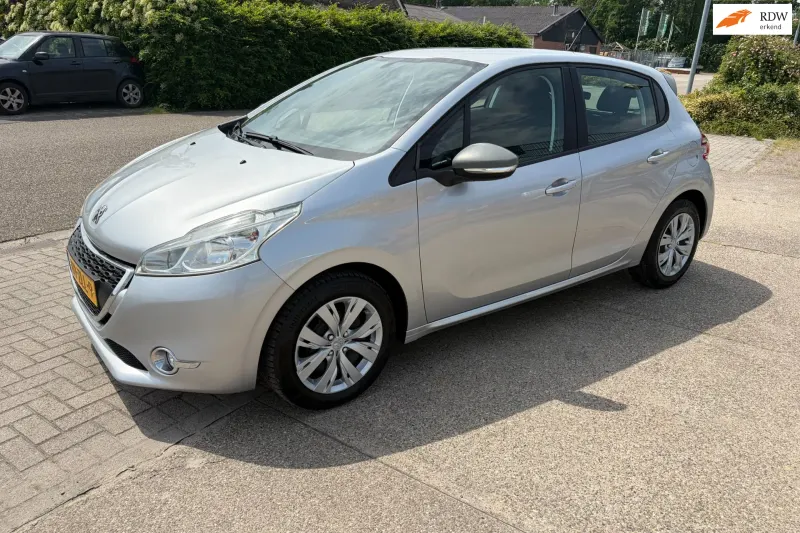 Peugeot 208 (2013)