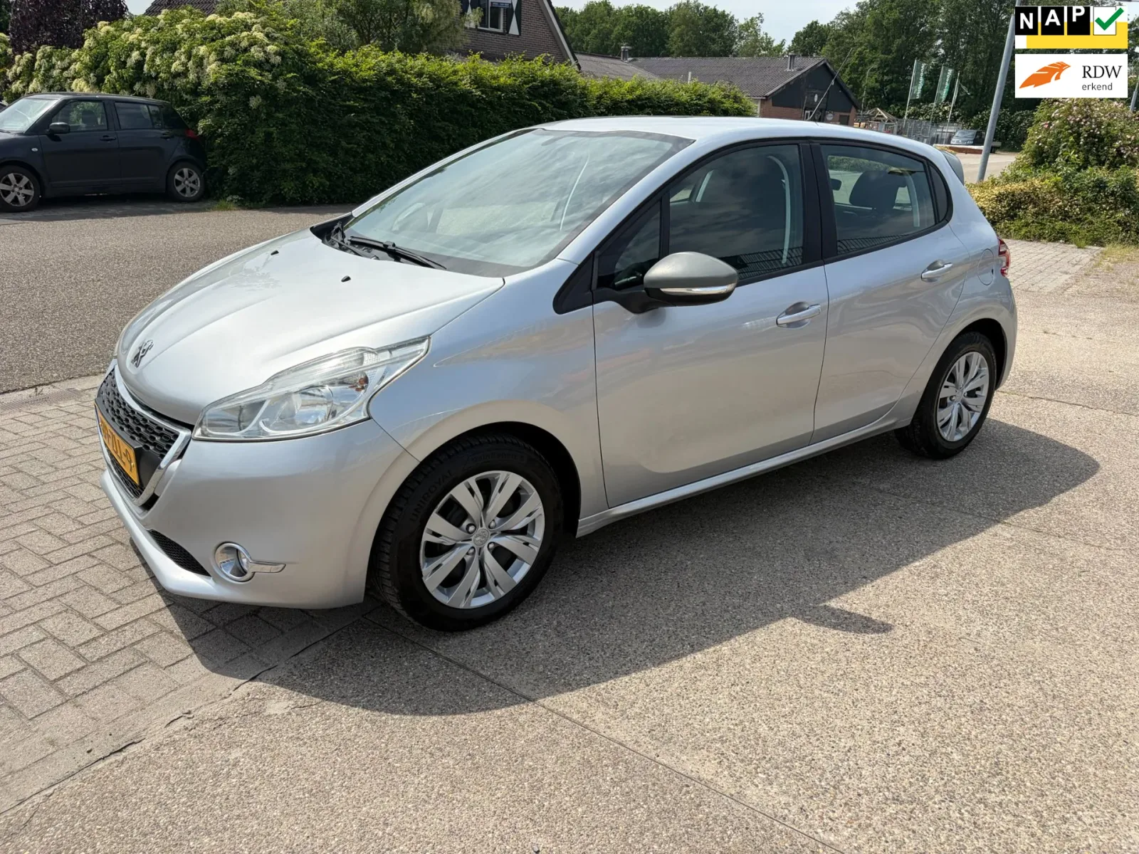 Peugeot 208 (2013) — foto 1