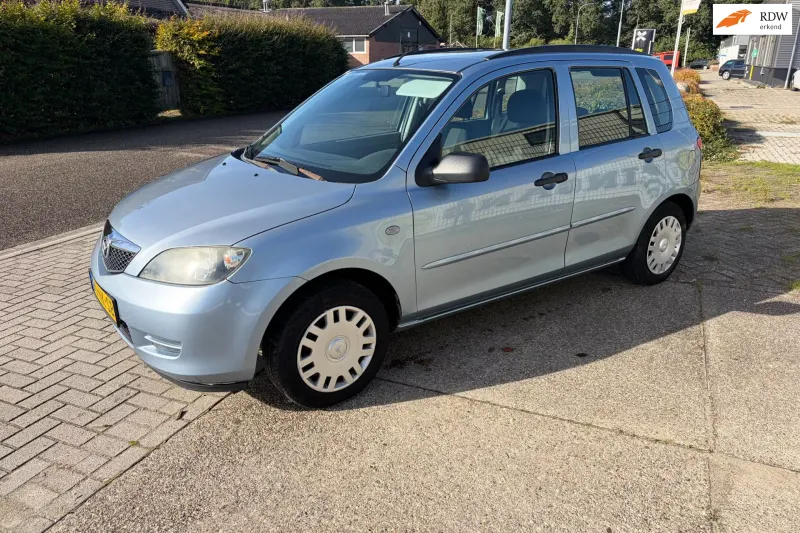 Mazda 2 (2003)