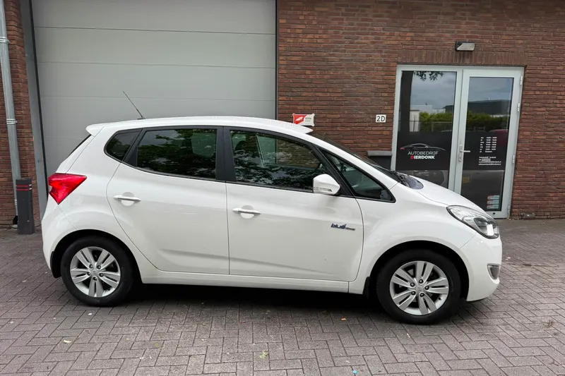 Hyundai ix20 (2013)