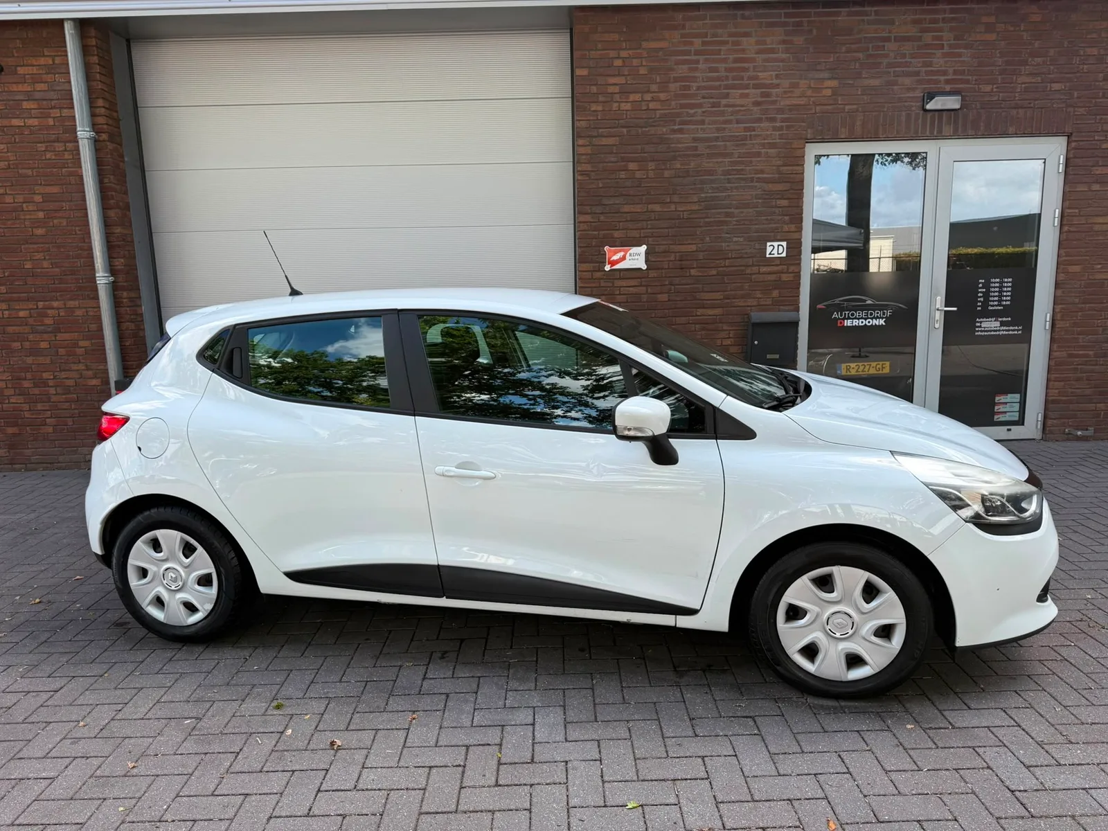 Renault Clio (2015) — foto 1