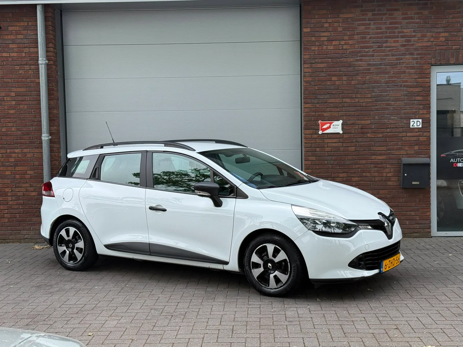Renault Clio (2015) — foto 1