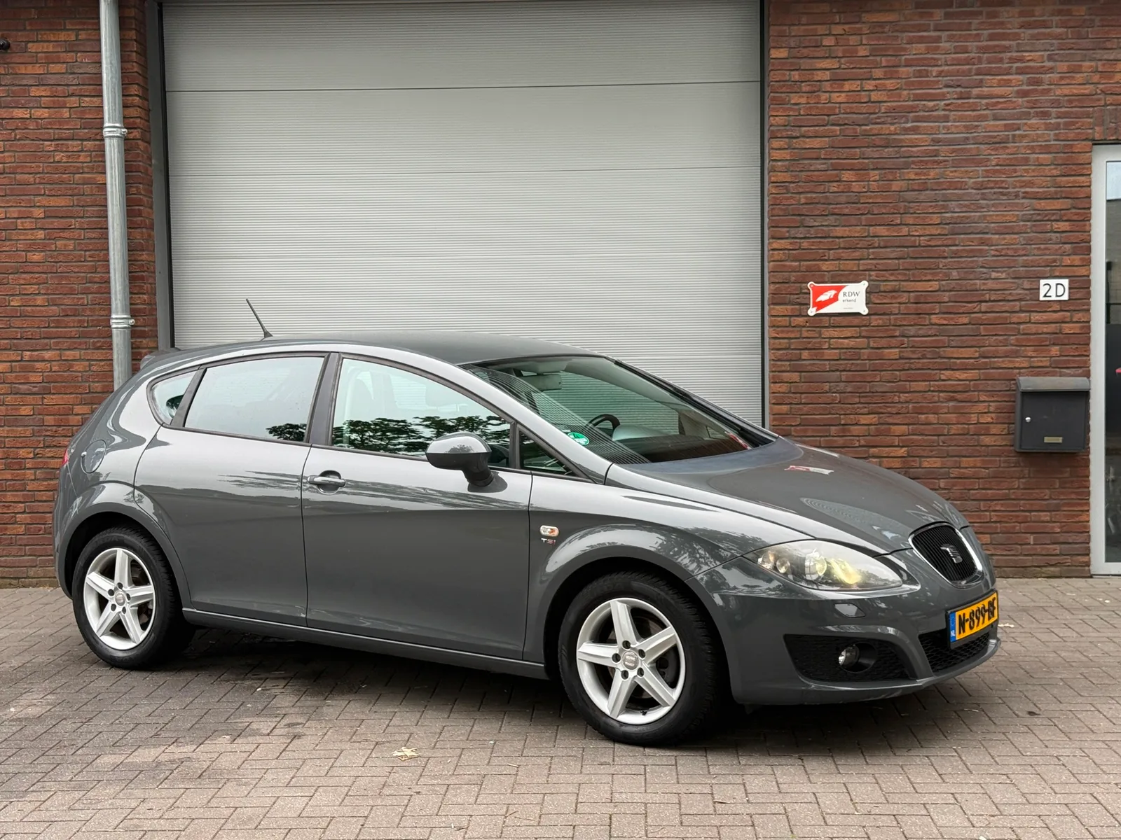 SEAT Leon (2009) — foto 1