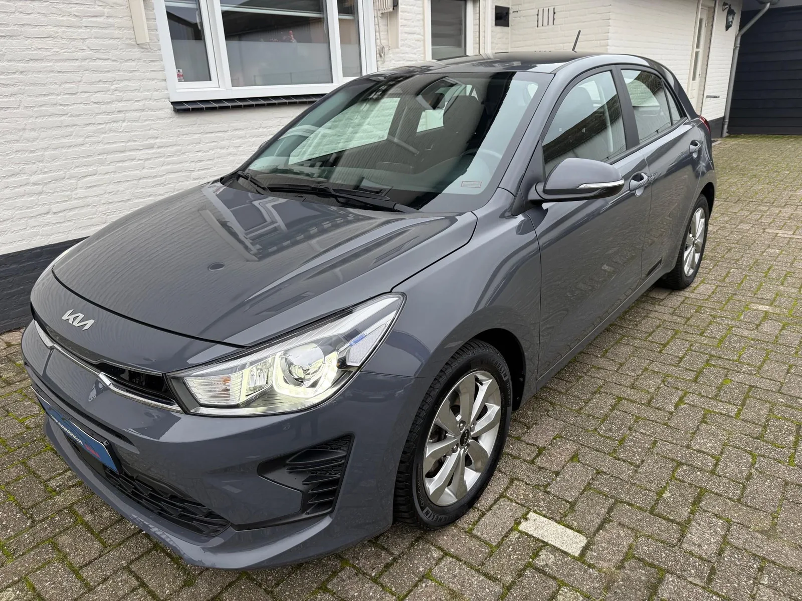 Kia Rio (2022) — foto 1