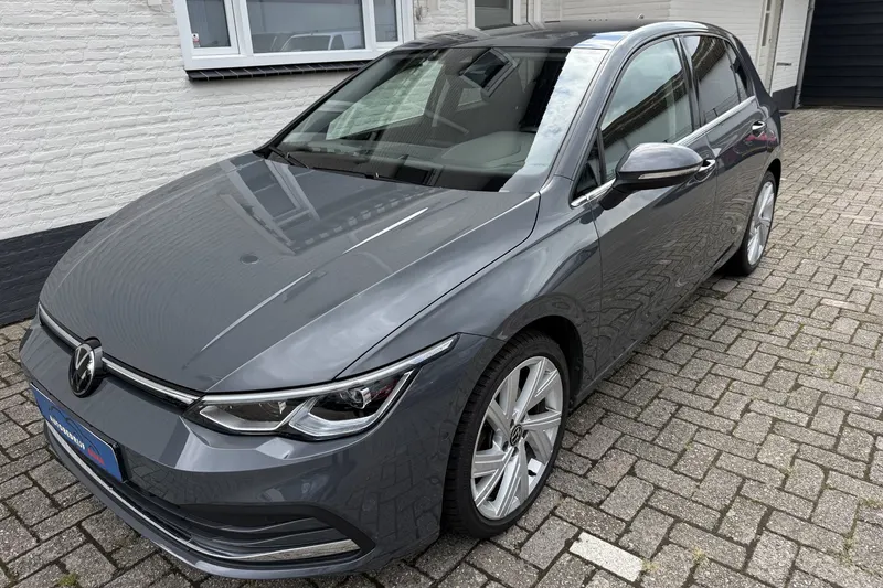 Volkswagen Golf (2022)