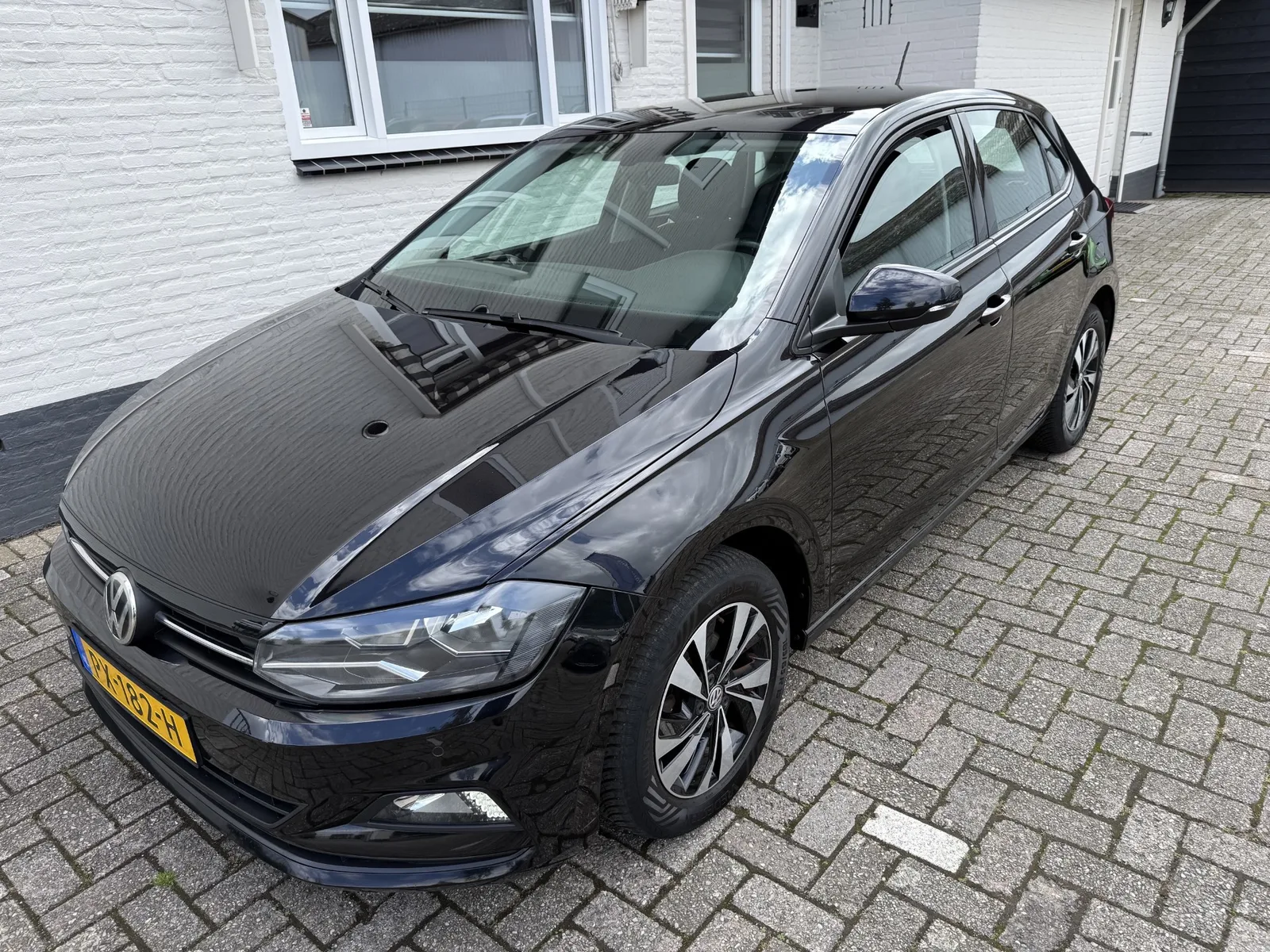 Volkswagen Polo (2017) — foto 1