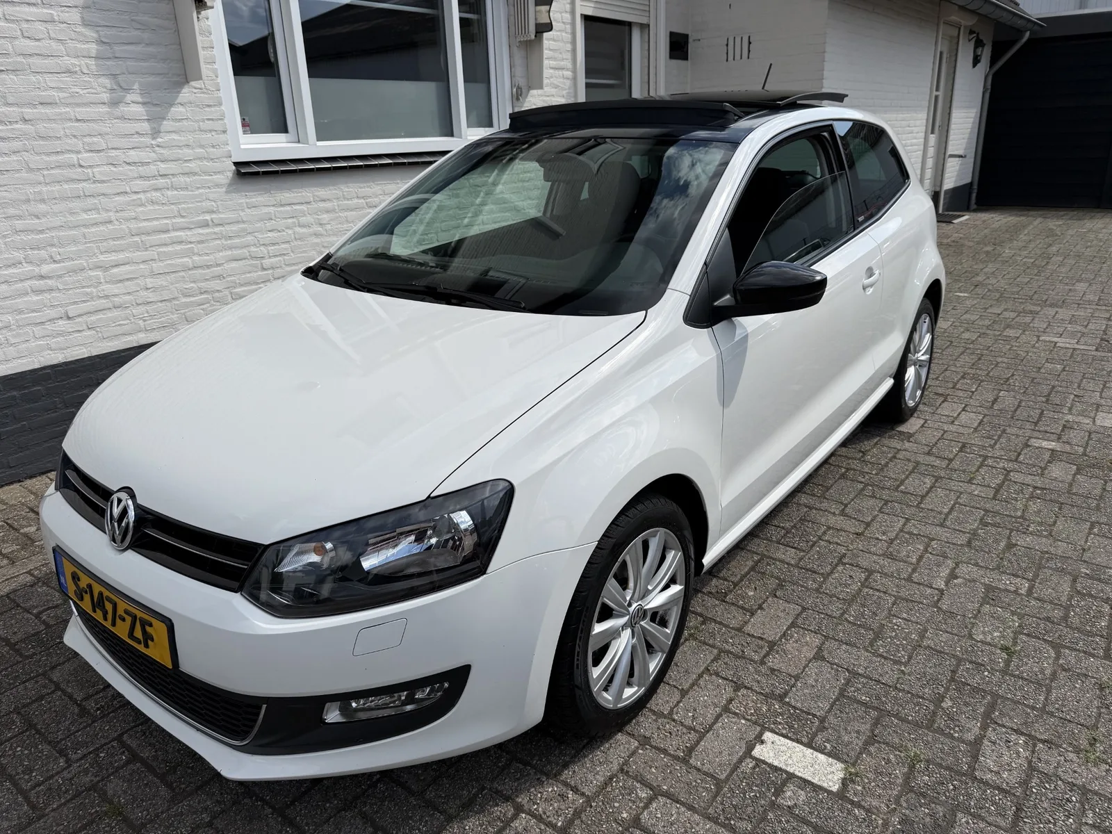Volkswagen Polo (2012) — foto 1