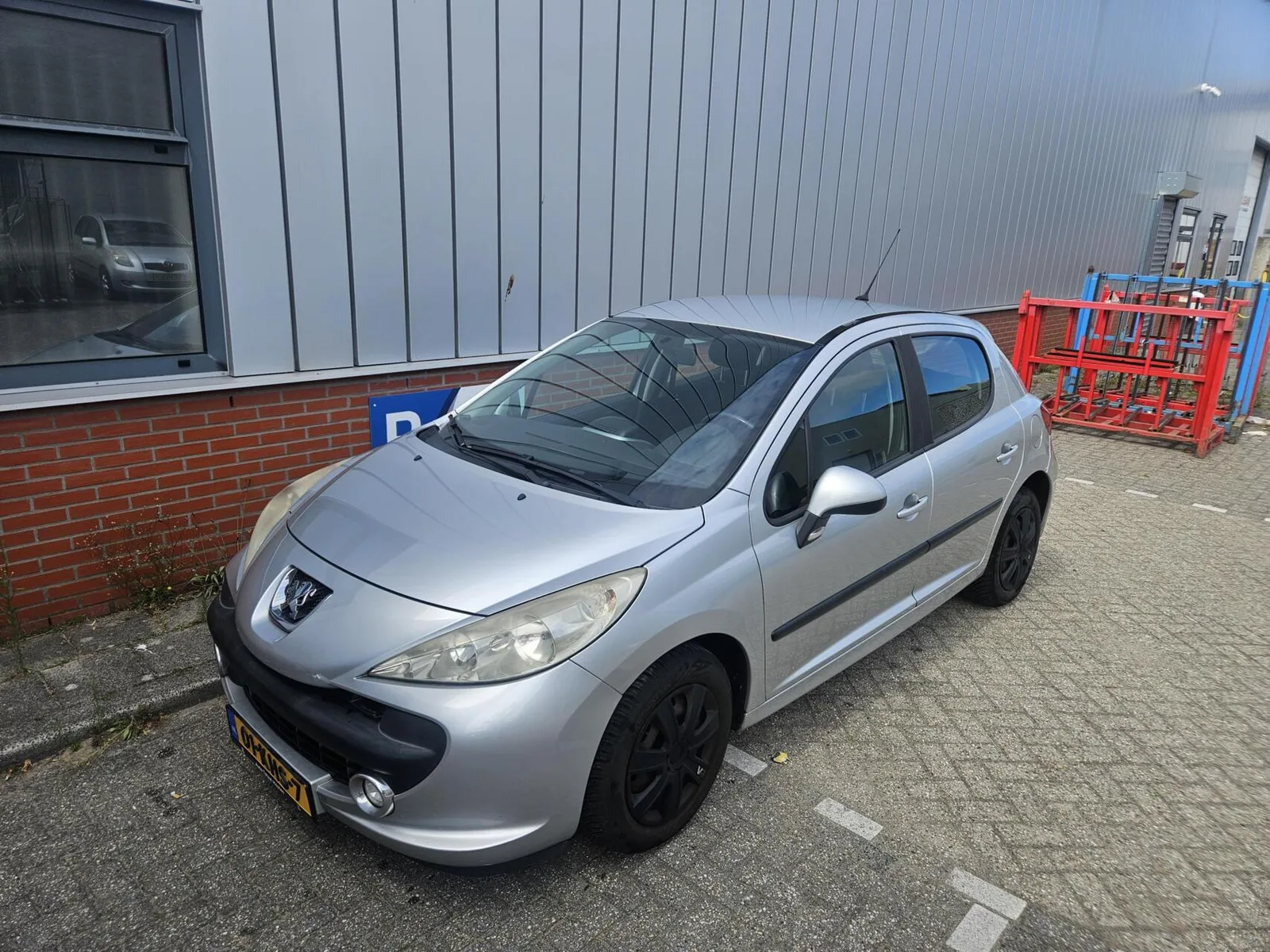 Peugeot 207 (2009) — foto 1
