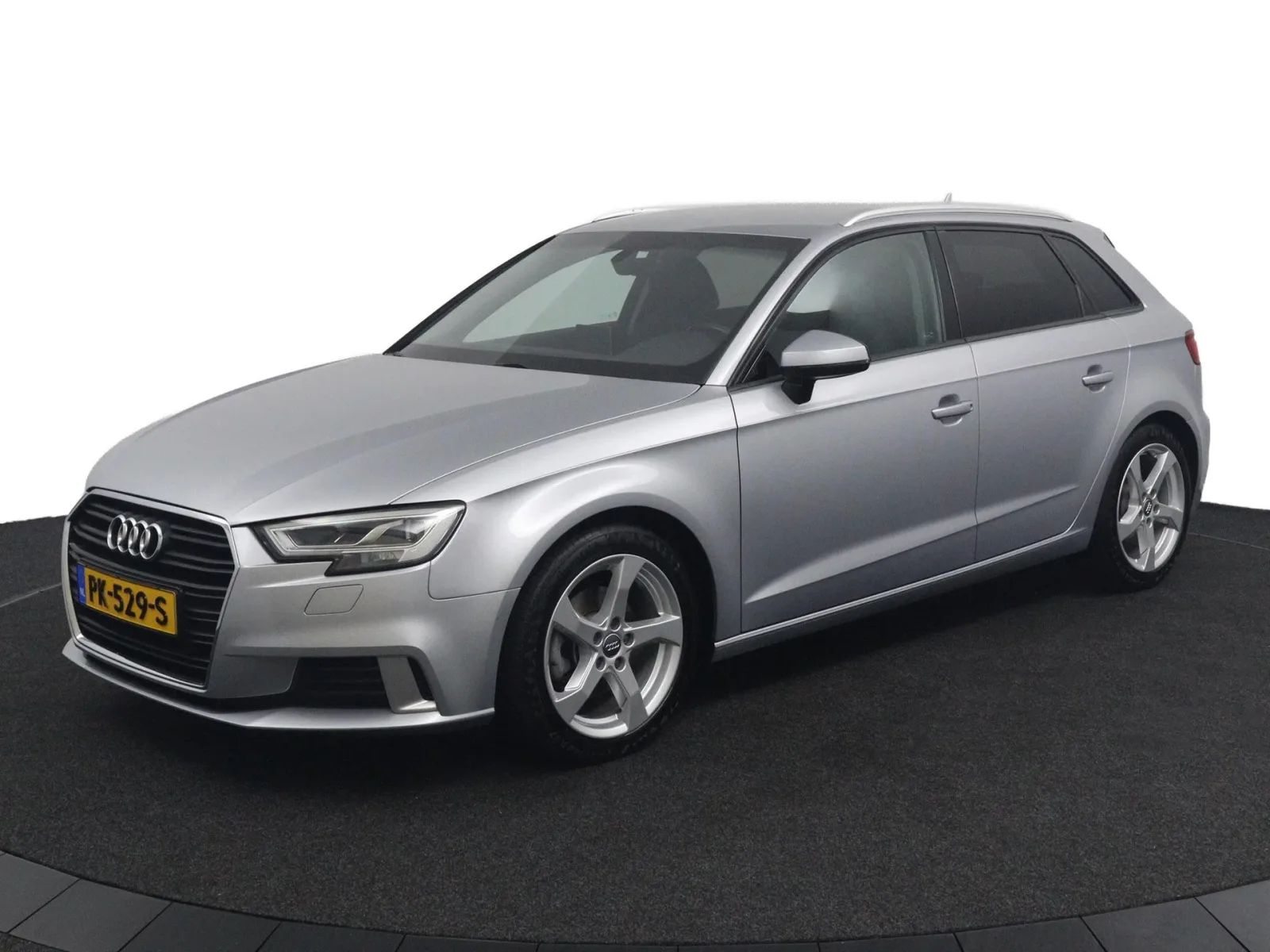 Audi A3 (2017) — foto 1