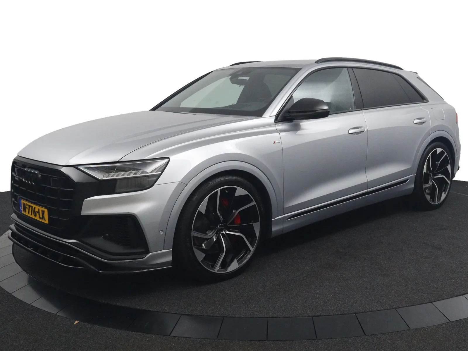 Audi Q8 (2020) — foto 1