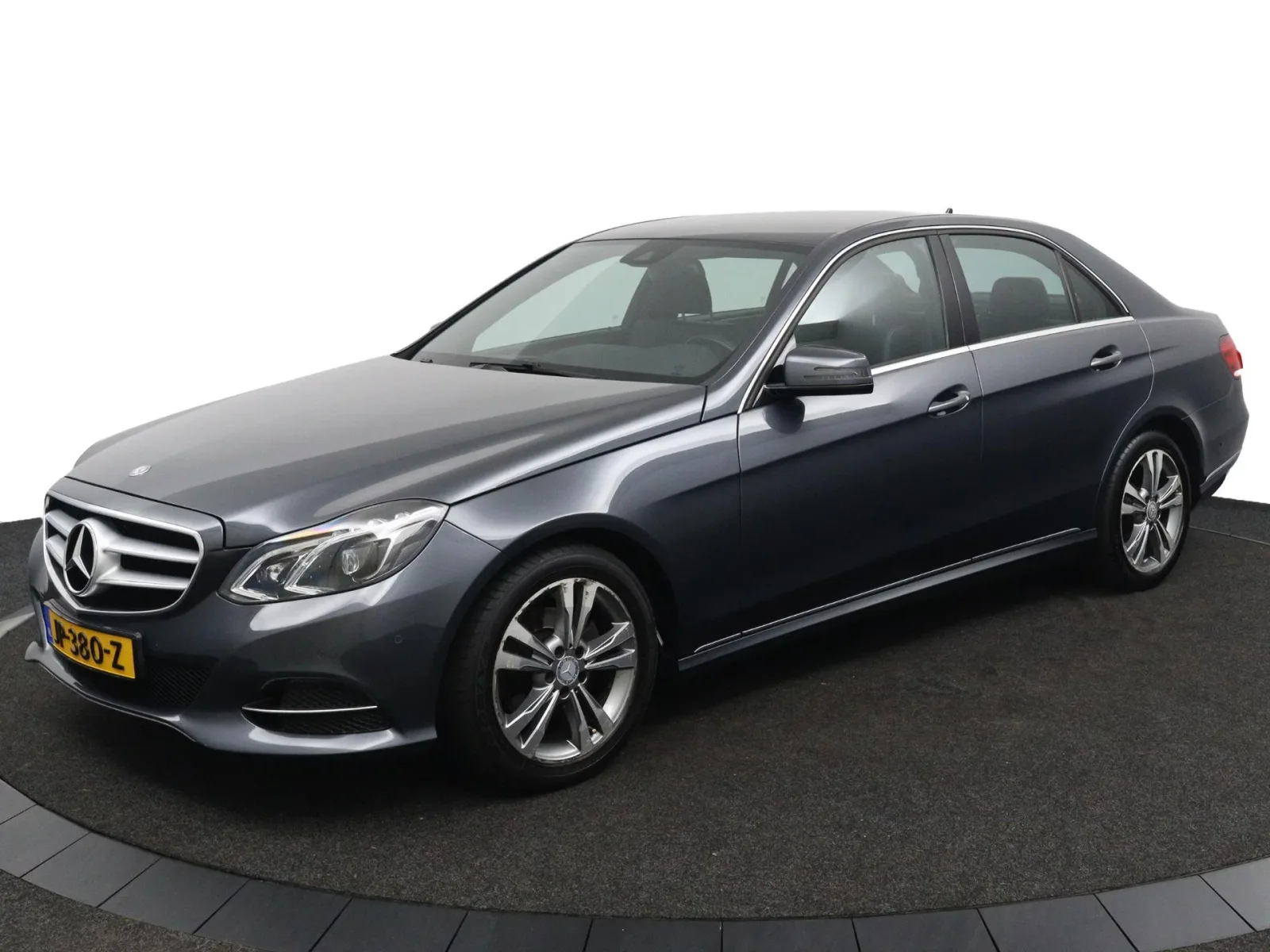Mercedes-Benz E-Klasse (2015) — foto 1