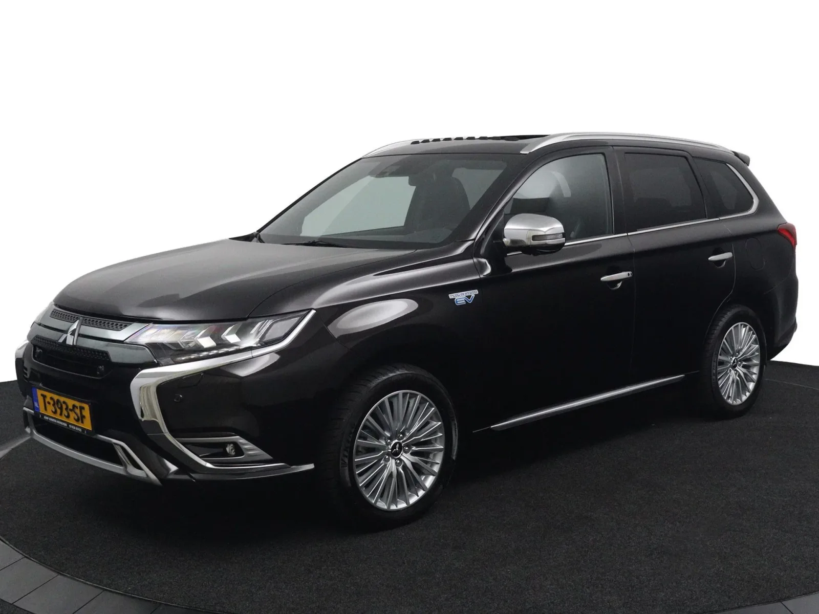 Mitsubishi Outlander (2021) — foto 1