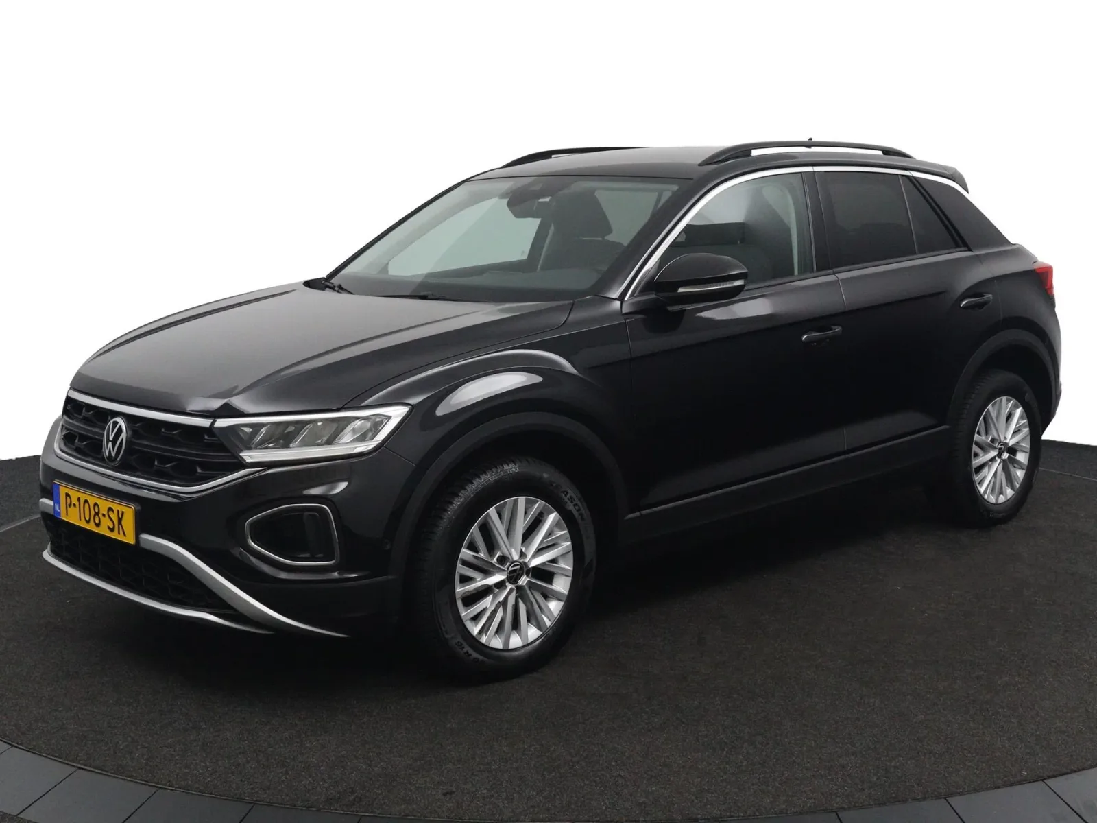Volkswagen T-Roc (2022) — foto 1