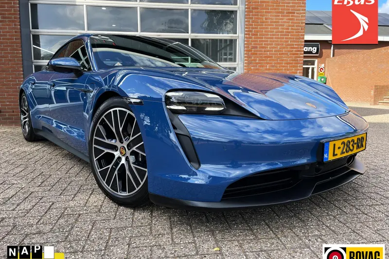 Porsche Taycan (2021)
