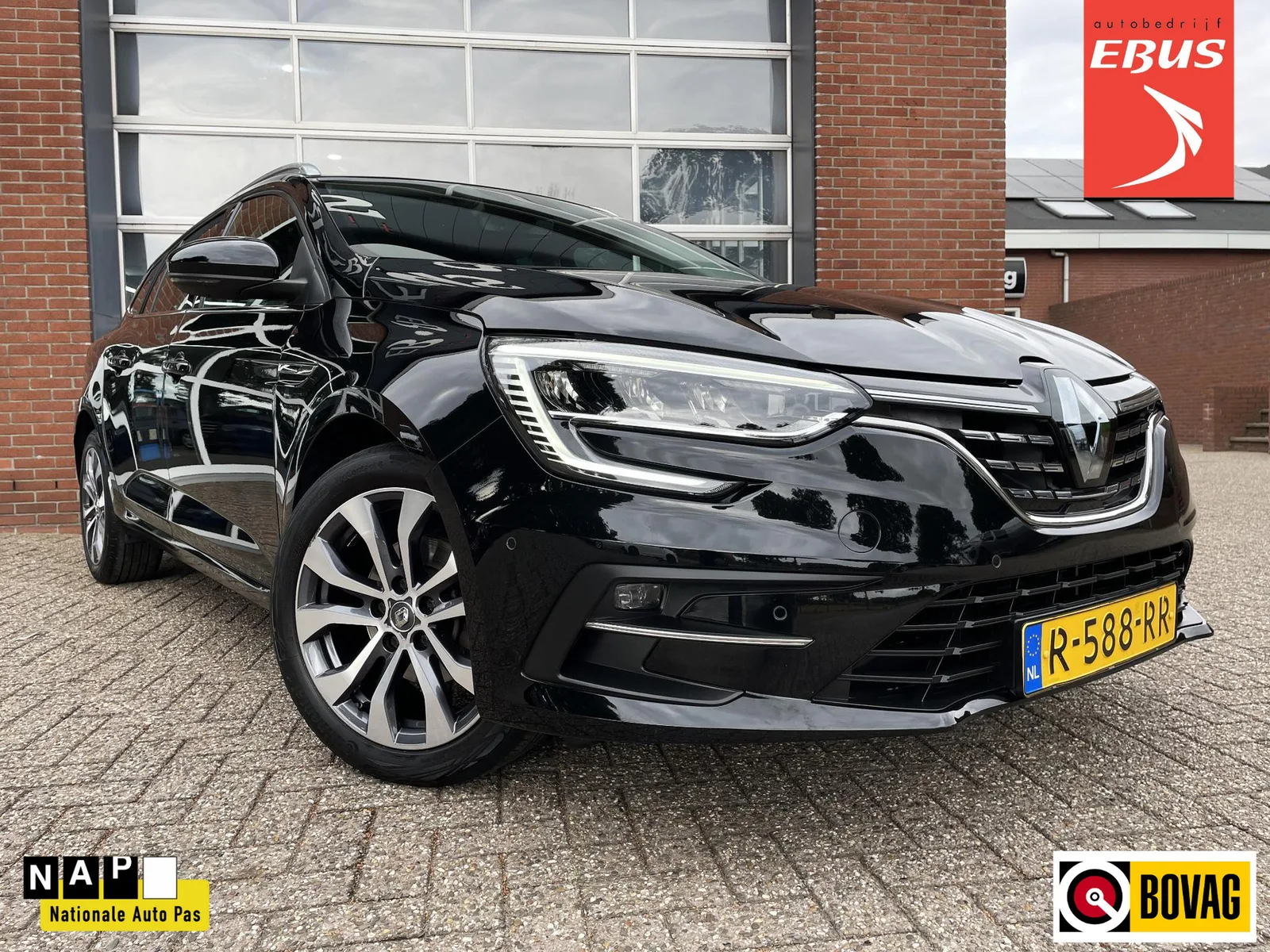 Renault Mégane (2022) — foto 1