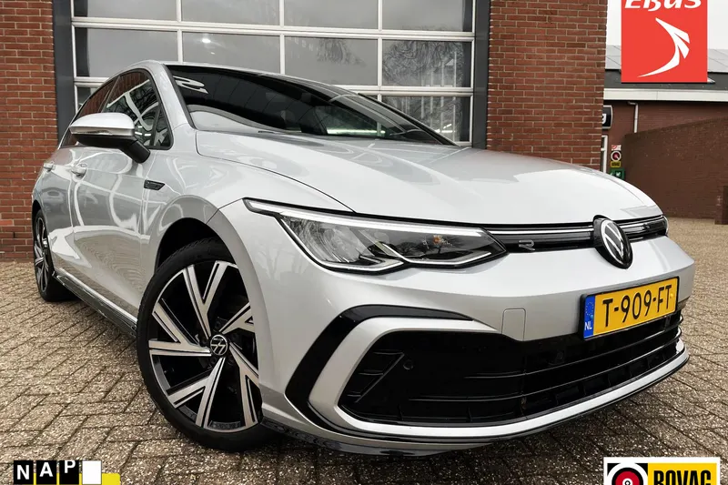 Volkswagen Golf (2023)
