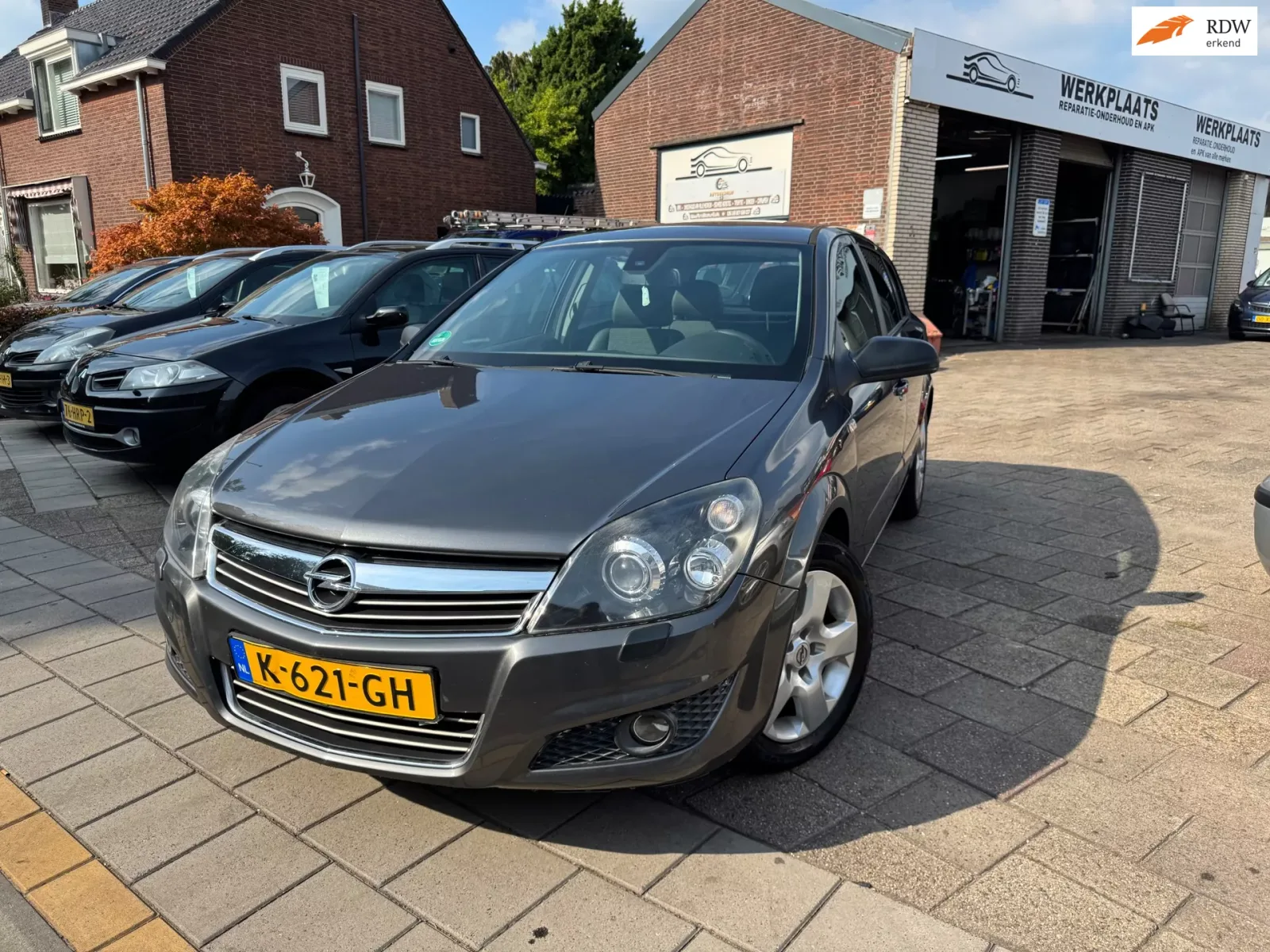 Opel Astra (2009) — foto 1