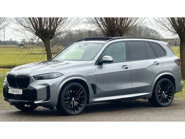 BMW X5 (2026) — foto 1