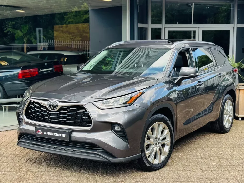 Toyota Highlander (2021) — foto 1