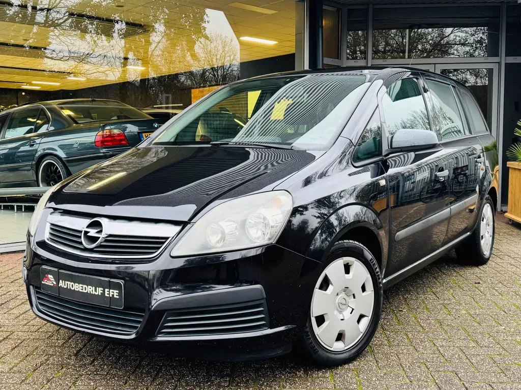 Opel Zafira (2005) — foto 1