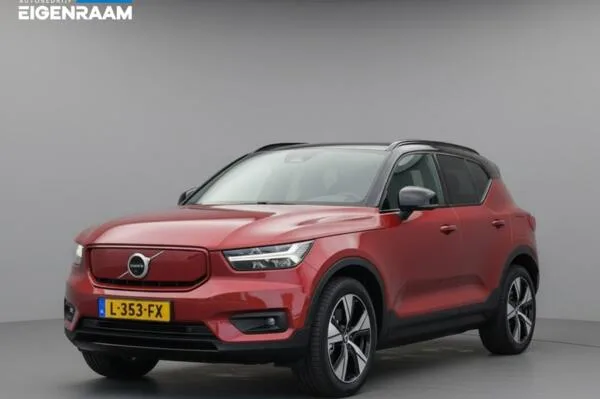 Volvo XC40 (2021) — foto 1