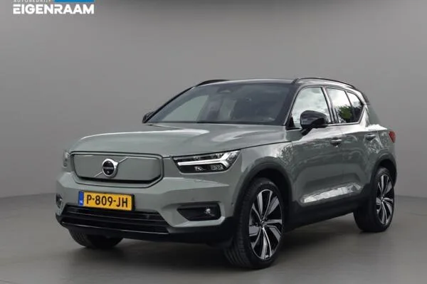Volvo XC40 (2022) — foto 1