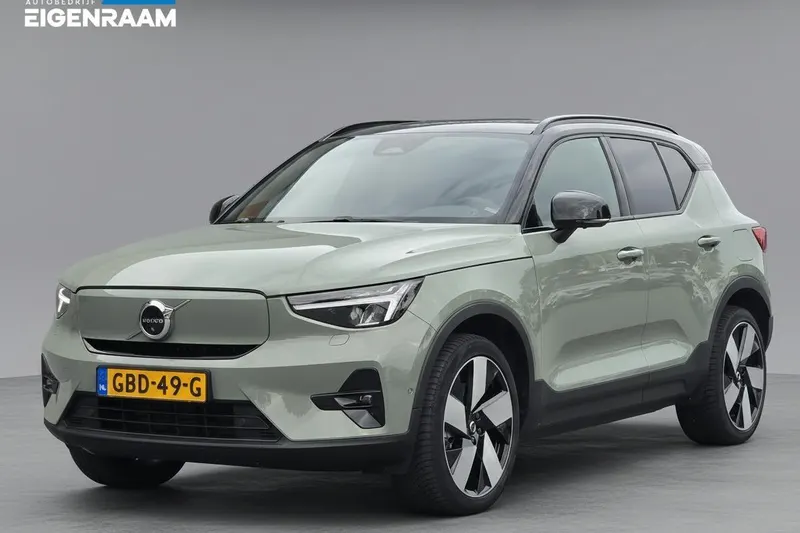 Volvo XC40 (2024)