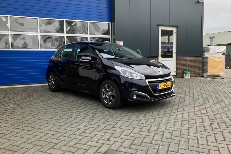 Peugeot 208 (2016)