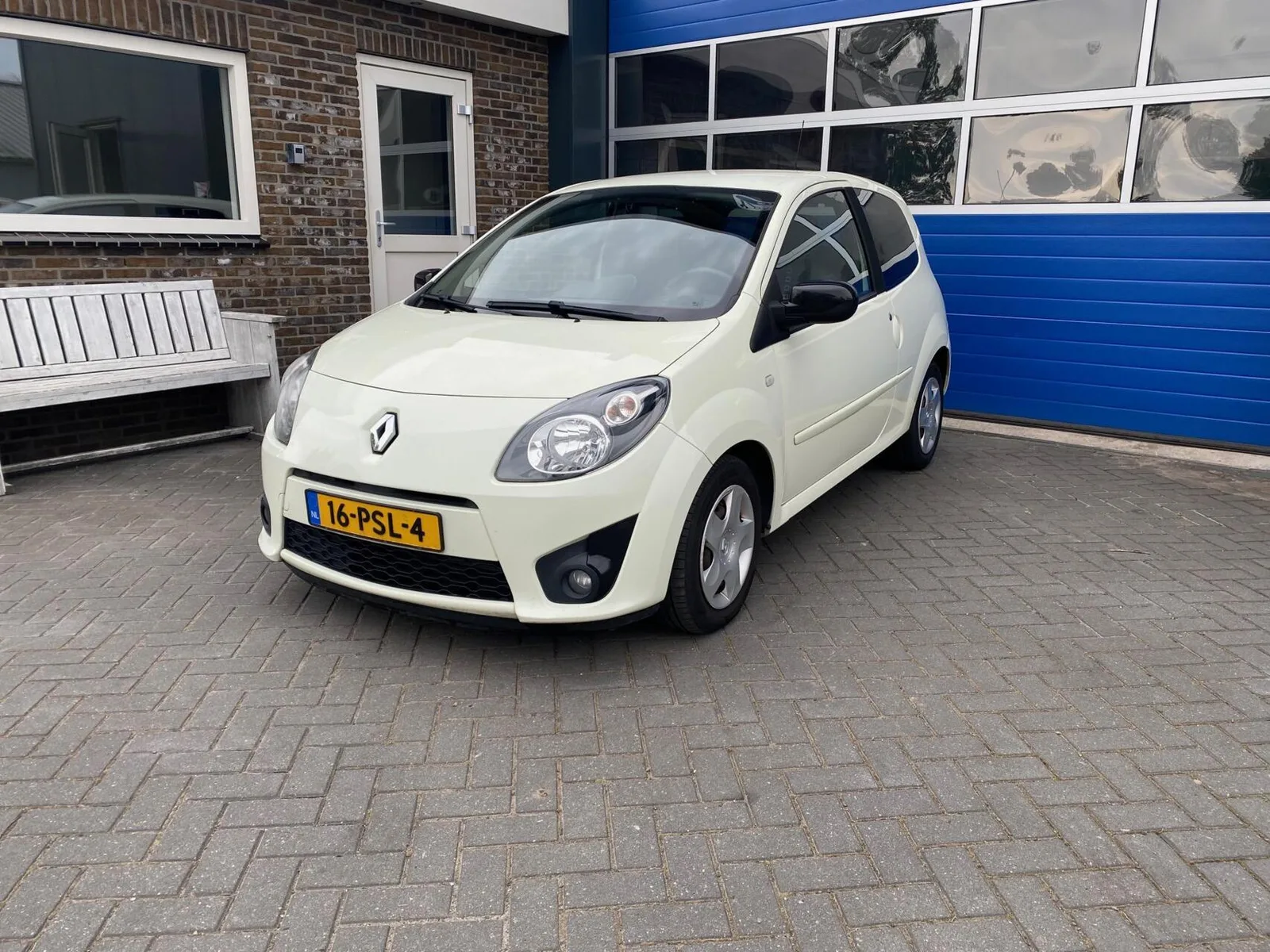 Renault Twingo (2011) — foto 1