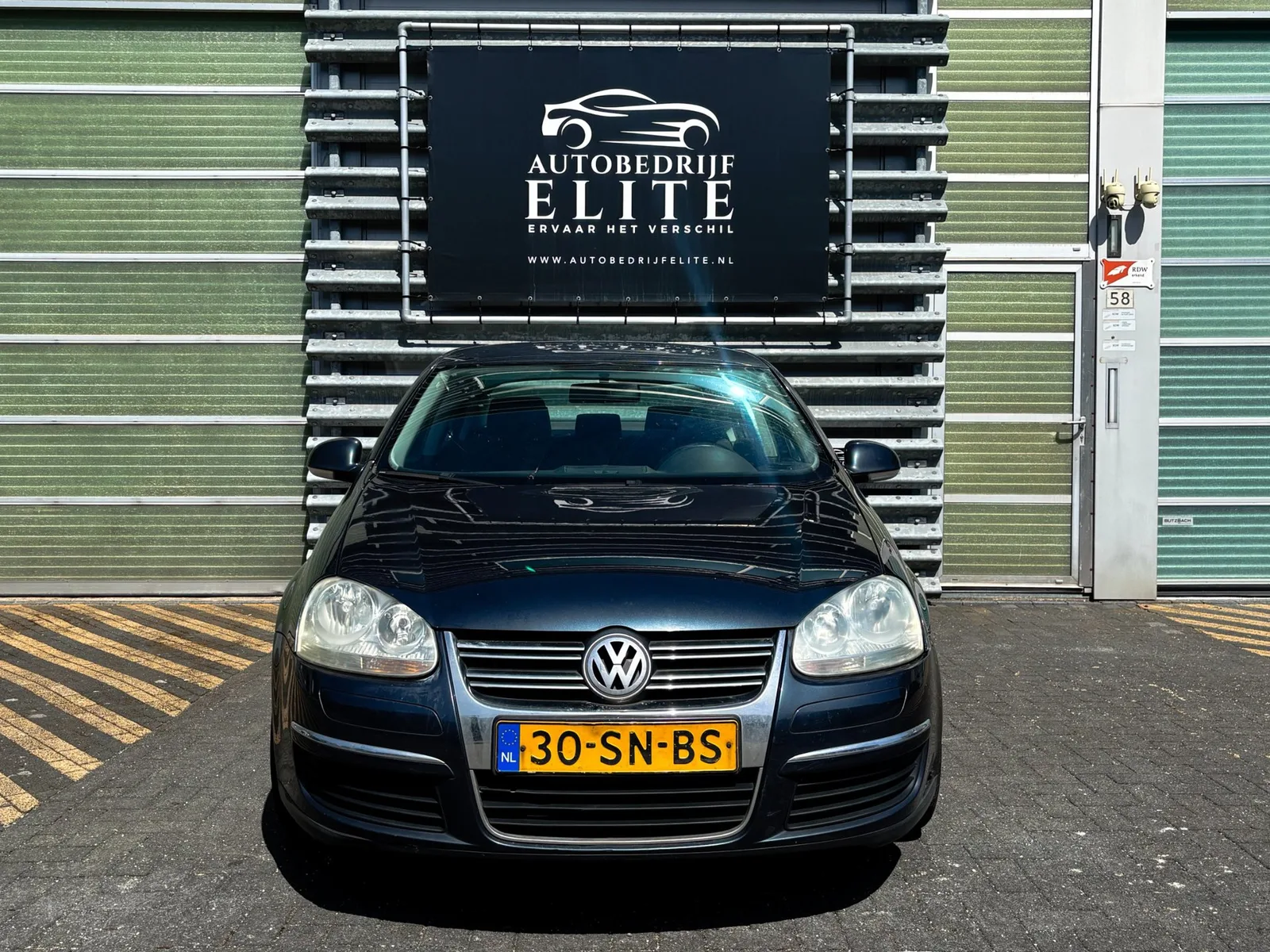 Volkswagen Jetta (2006) — foto 1