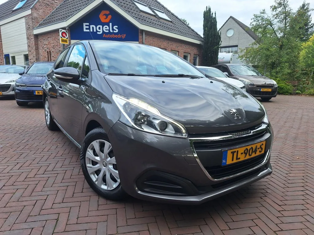Peugeot 208 (2018) — foto 1