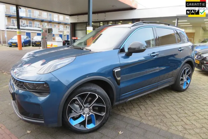 Lynk & Co 01 (2023)