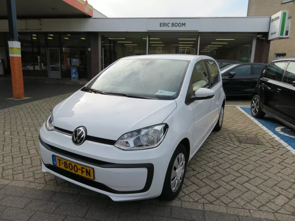 Volkswagen Up! (2023) — foto 1