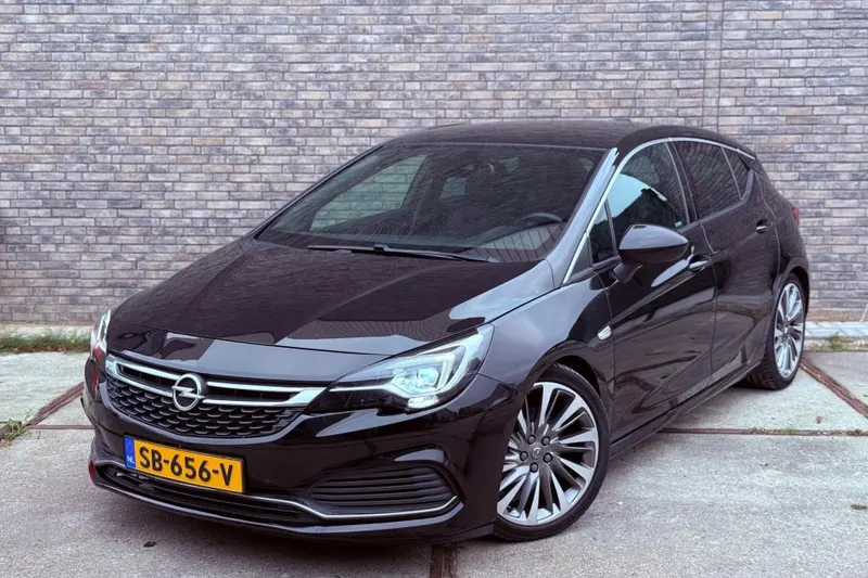 Opel Astra (2017)