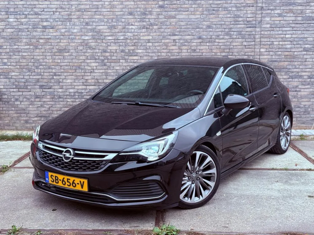 Opel Astra (2017) — foto 1