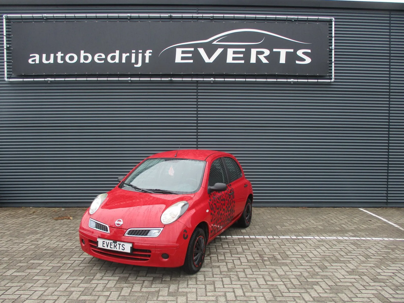 Nissan Micra (2009) — foto 1