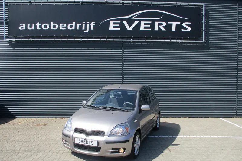 Toyota Yaris (2003)