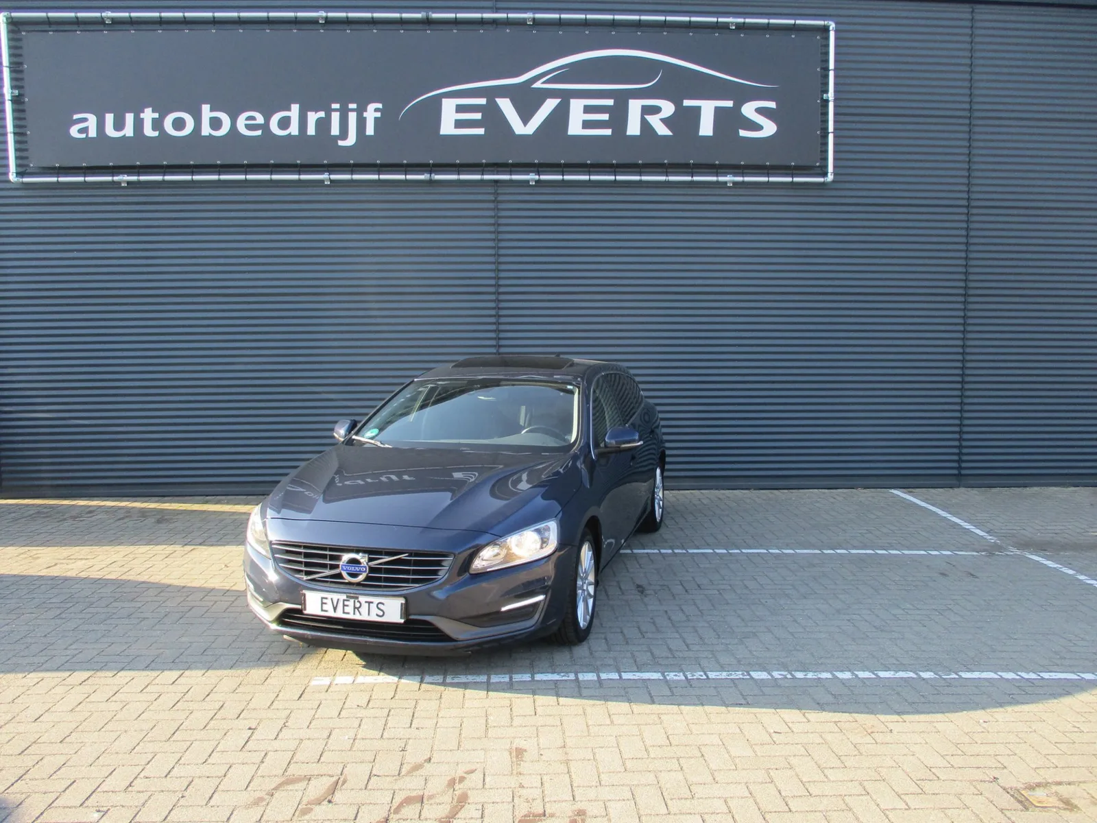 Volvo V60 (2014) — foto 1