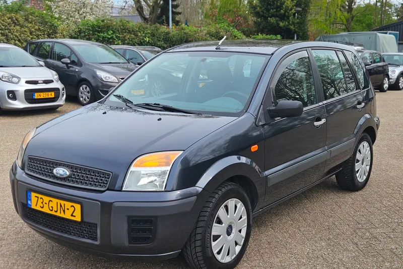 Ford Fusion (2008)
