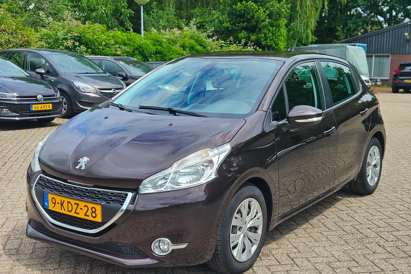 Peugeot 208 (2013)