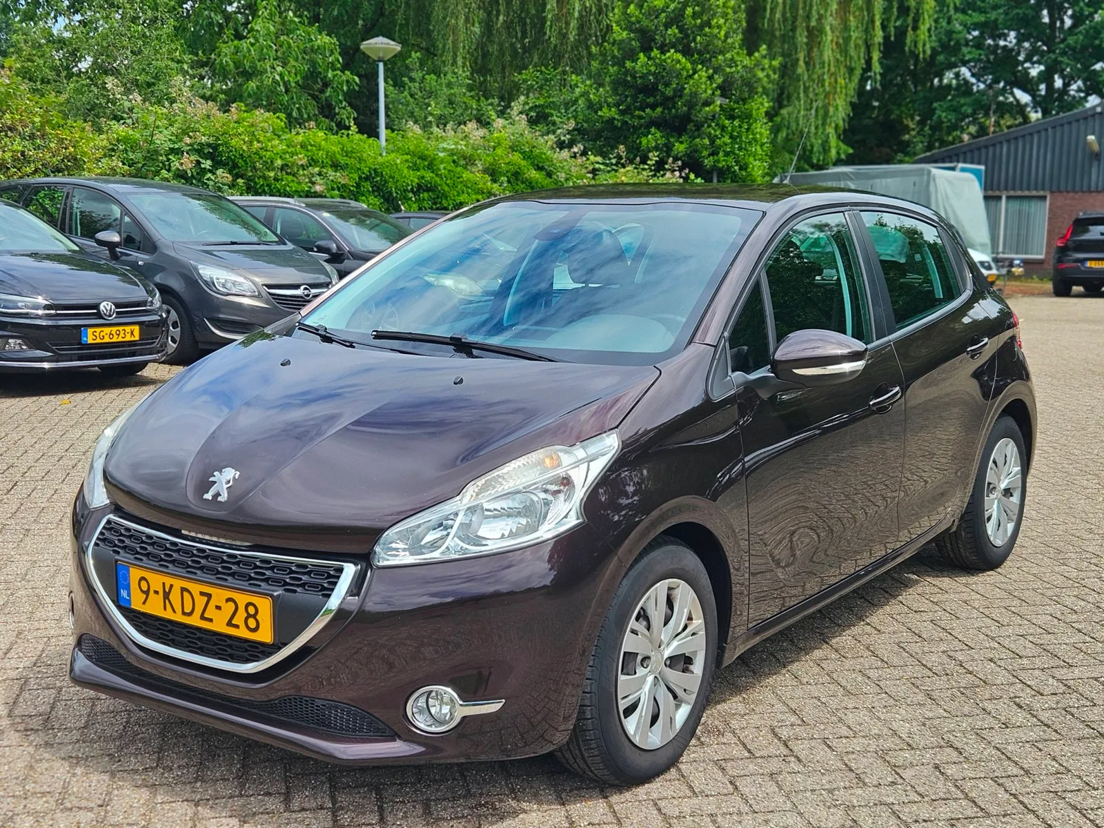 Peugeot 208 (2013) — foto 1
