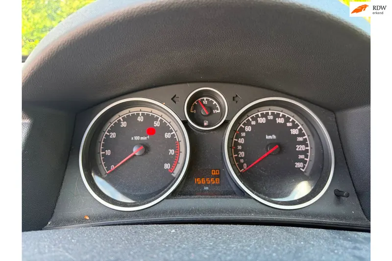 Opel Astra (2008)