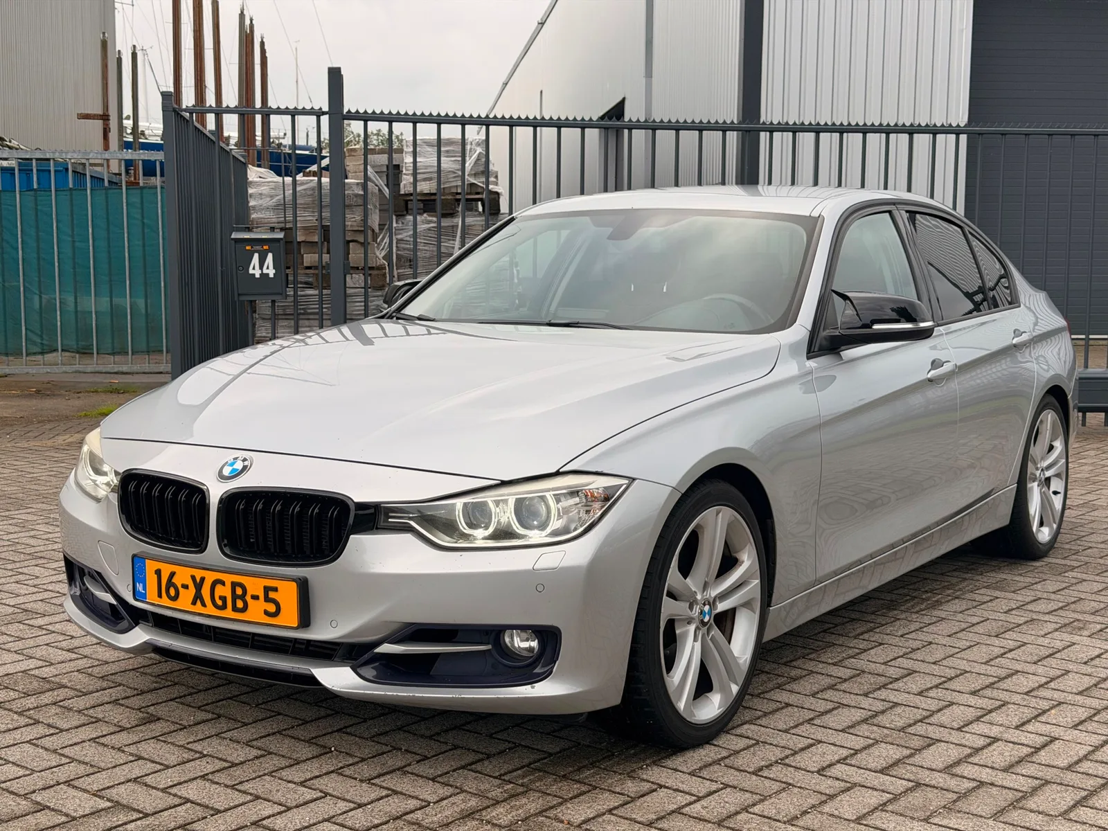 BMW 3-Serie (2012) — foto 1