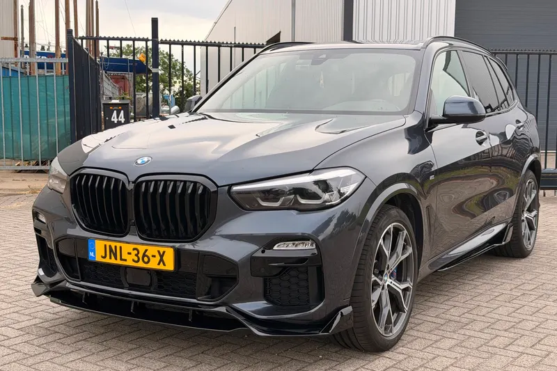 BMW X5 (2021)