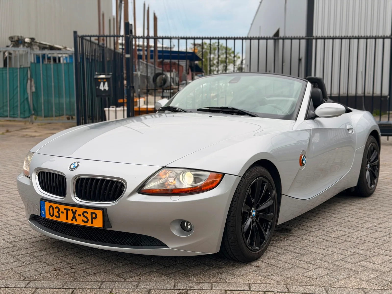 BMW Z4 (2003) — foto 1