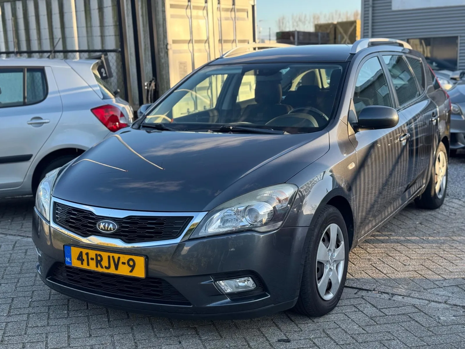 Kia Cee'd (2011) — foto 1