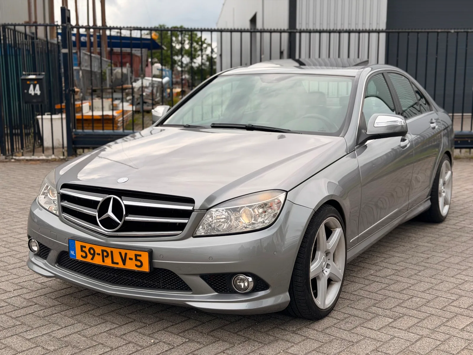 Mercedes-Benz C-Klasse (2008) — foto 1