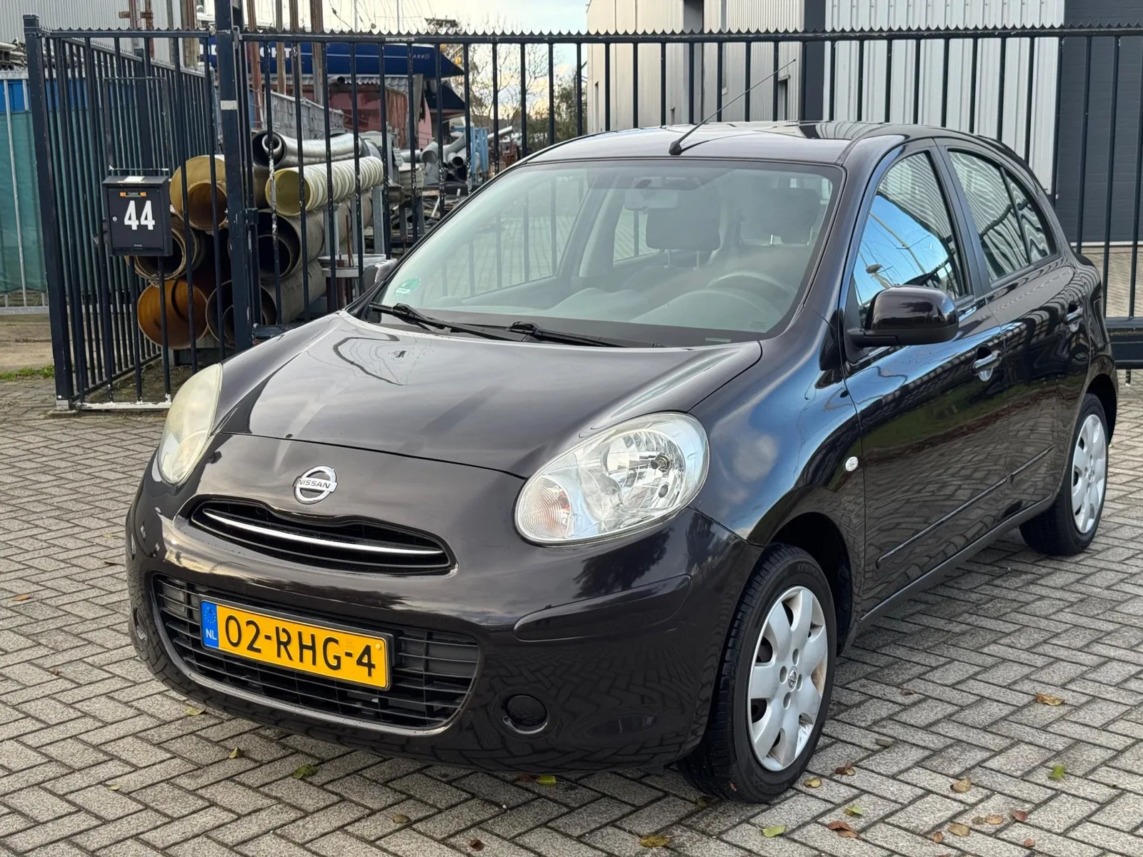 Nissan Micra (2011) — foto 1