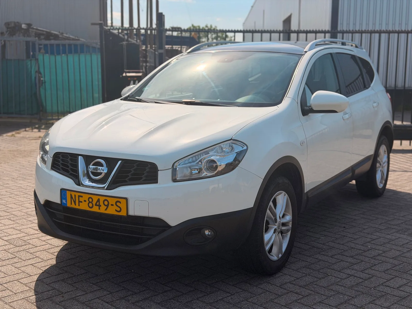 Nissan Qashqai (2011) — foto 1