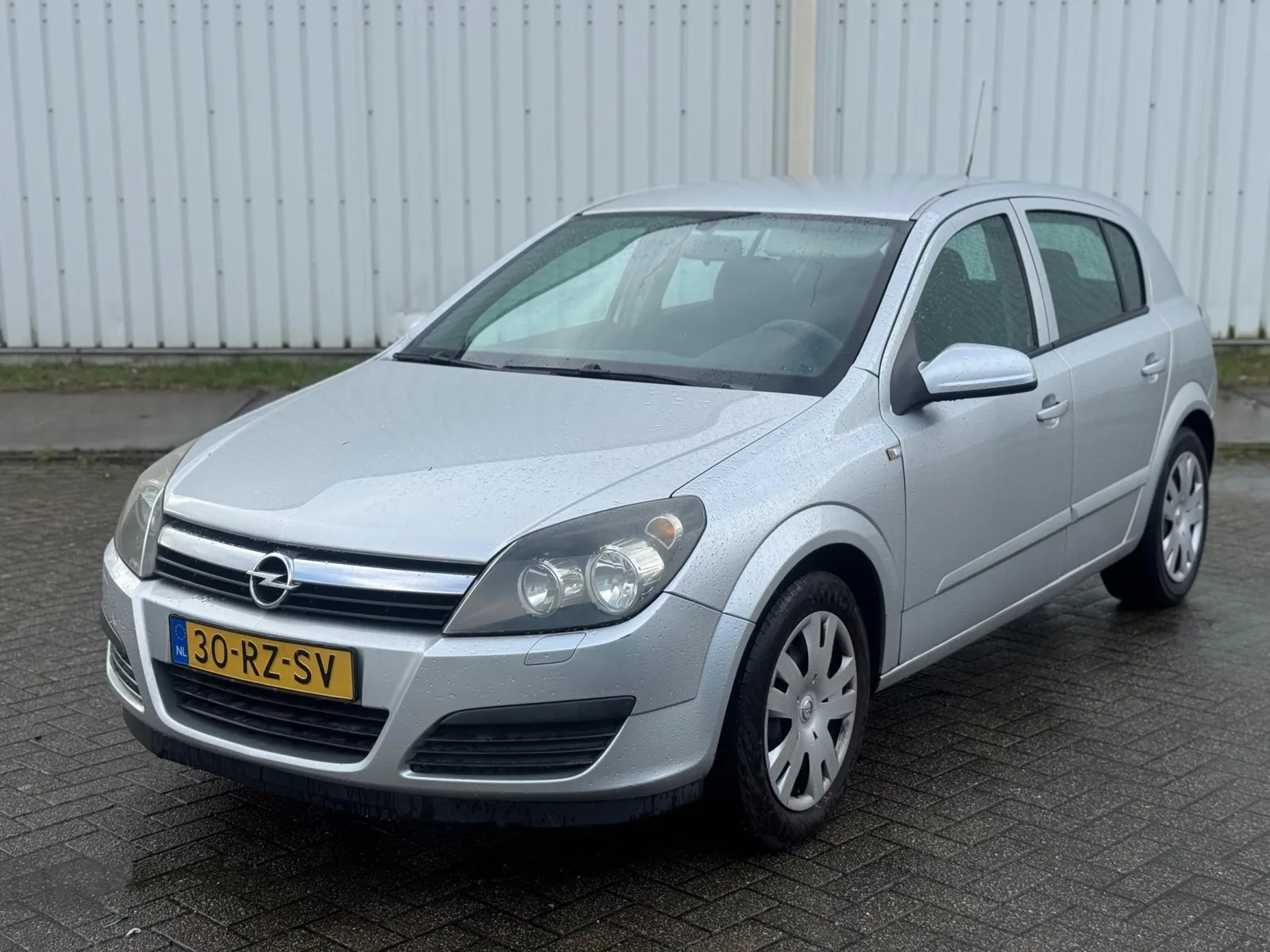 Opel Astra (2005) — foto 1